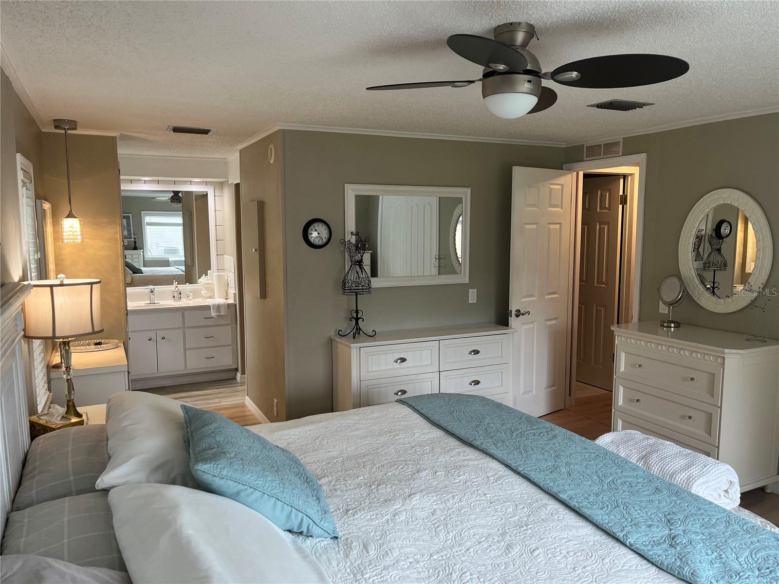 VENICE ISLE - Residential