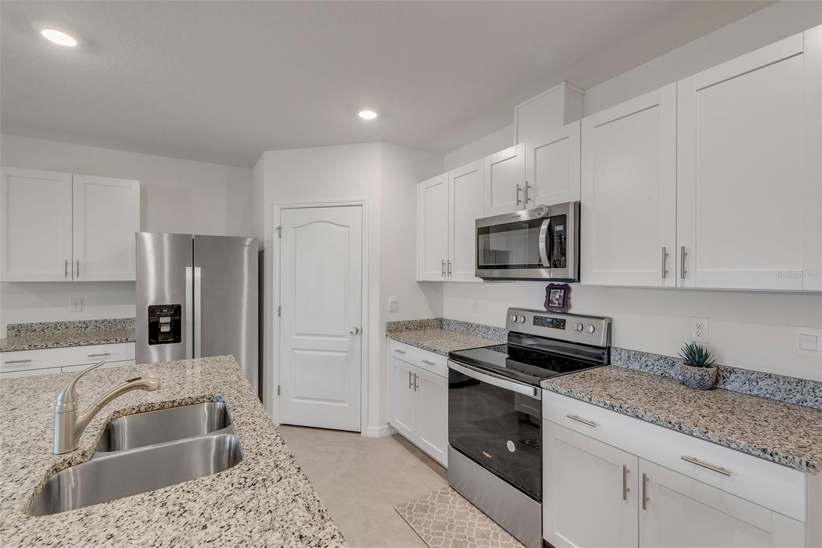 GROVESIDE/ORMOND STATION - Residential