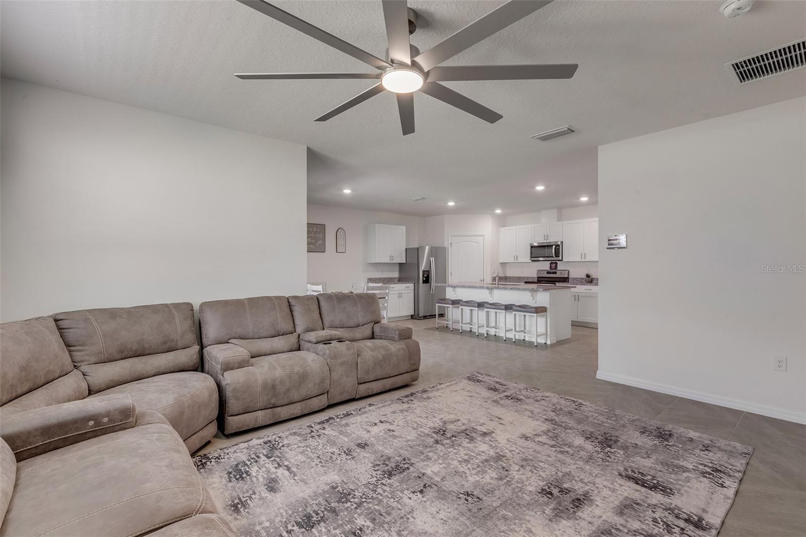 GROVESIDE/ORMOND STATION - Residential