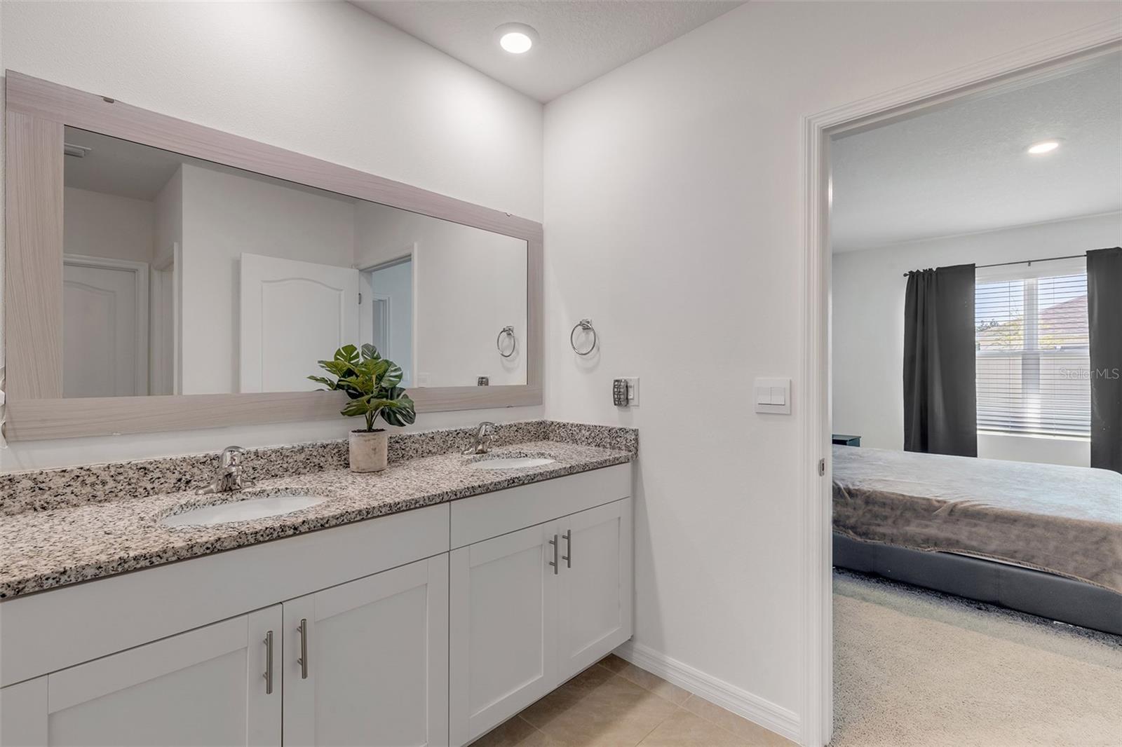 GROVESIDE/ORMOND STATION - Residential