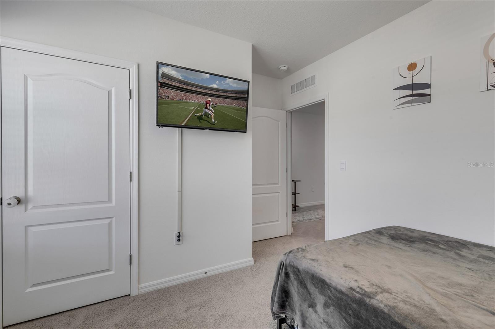 GROVESIDE/ORMOND STATION - Residential