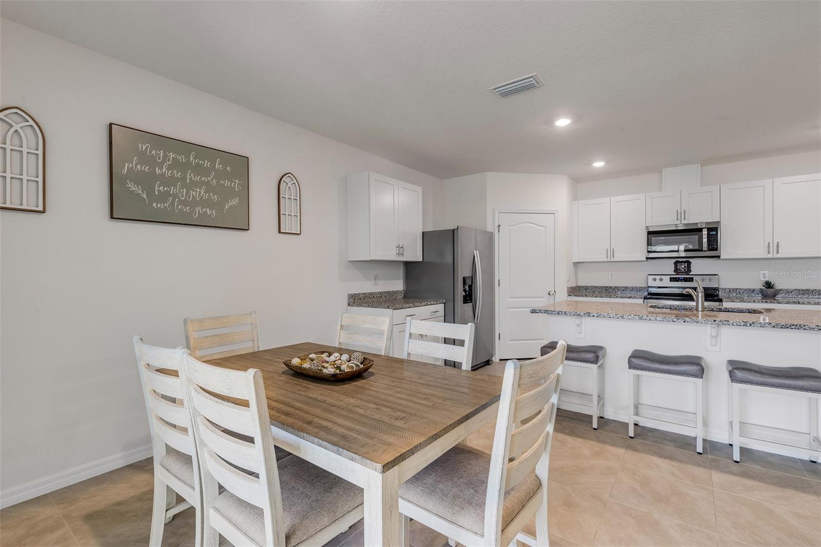 GROVESIDE/ORMOND STATION - Residential