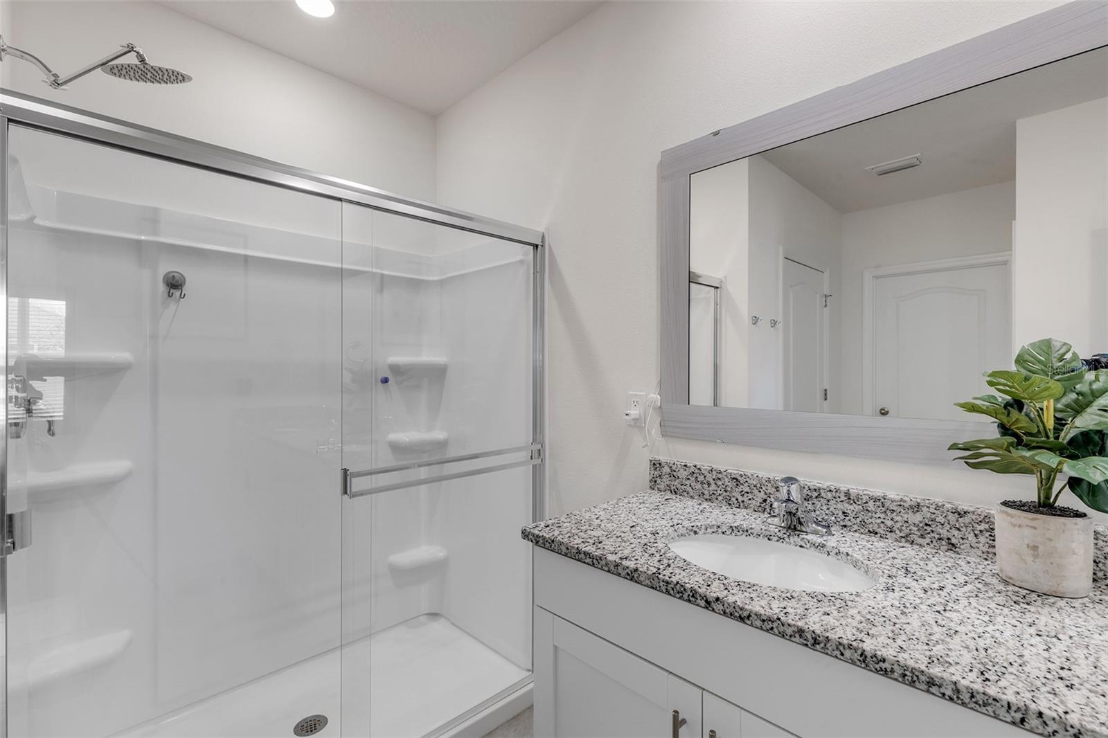 GROVESIDE/ORMOND STATION - Residential