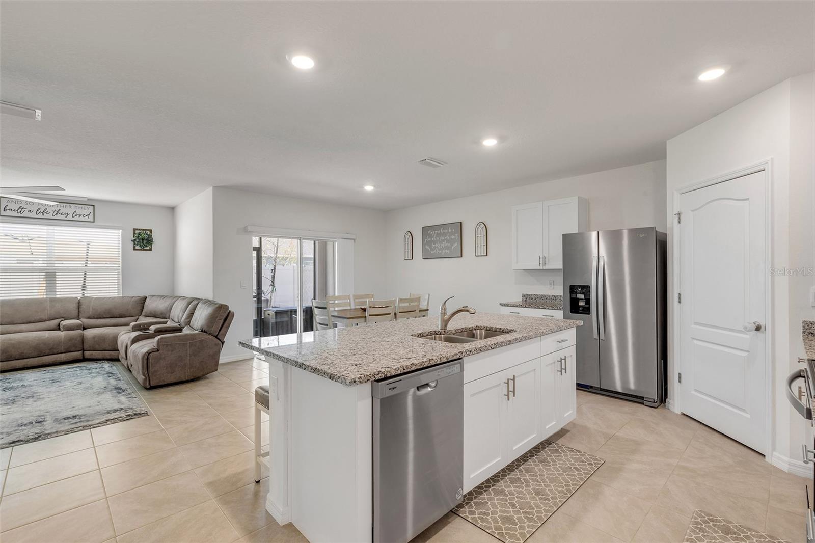 GROVESIDE/ORMOND STATION - Residential