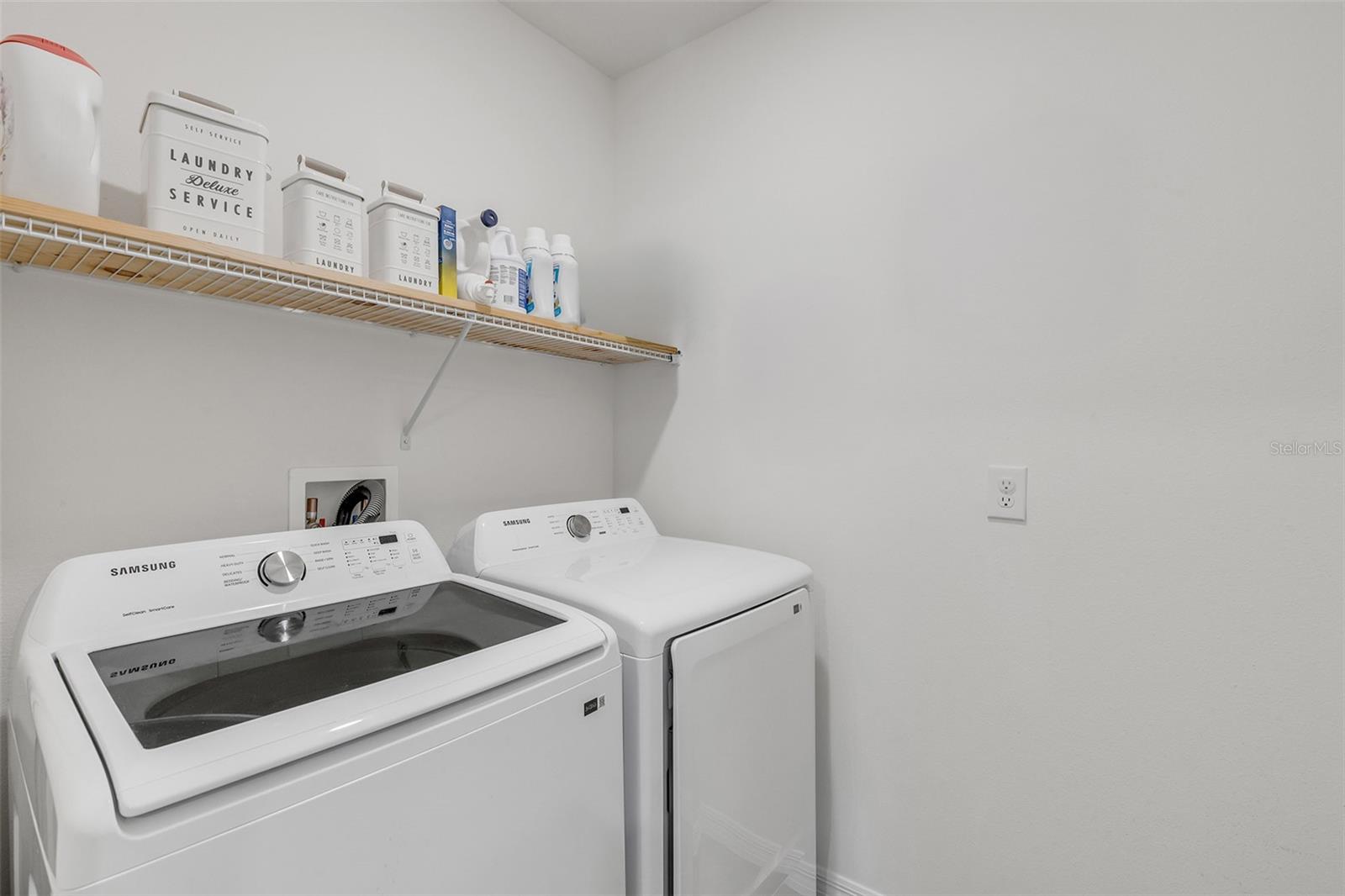 GROVESIDE/ORMOND STATION - Residential