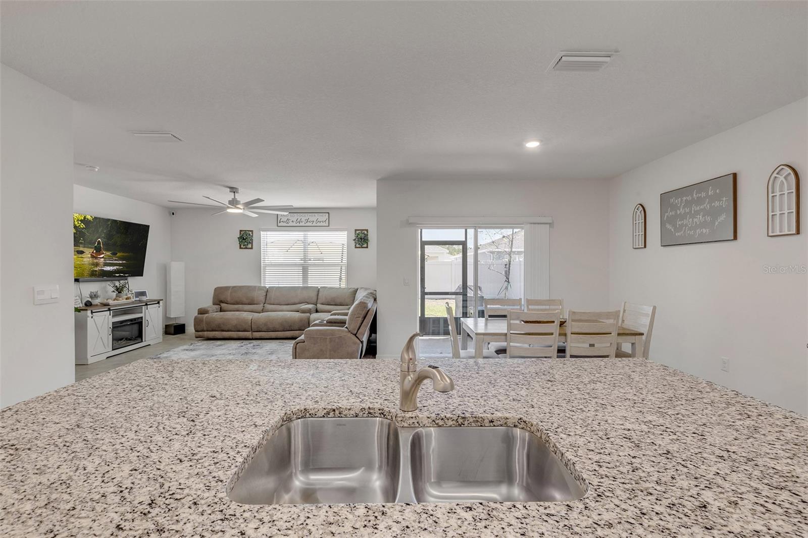 GROVESIDE/ORMOND STATION - Residential