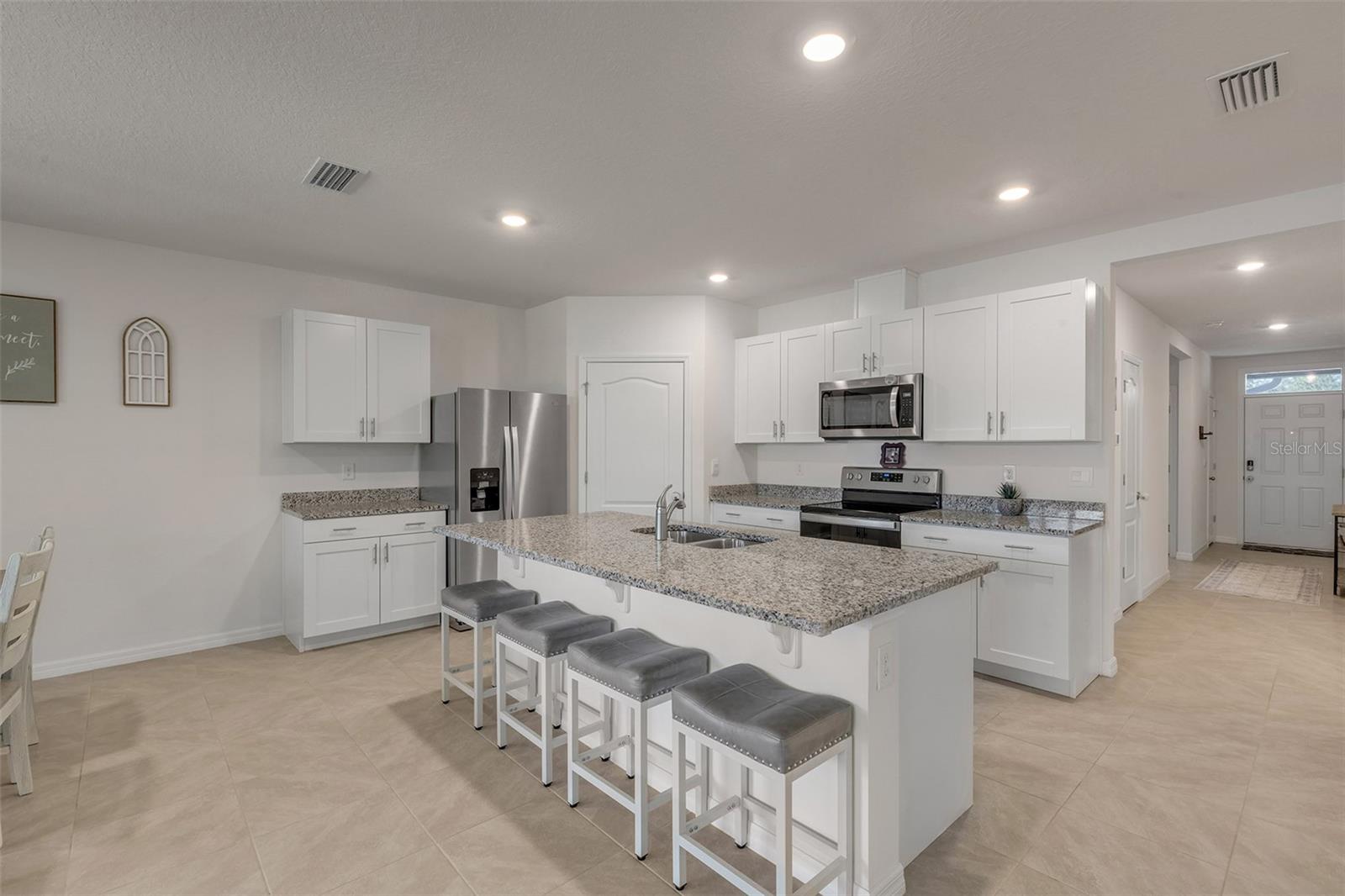 GROVESIDE/ORMOND STATION - Residential