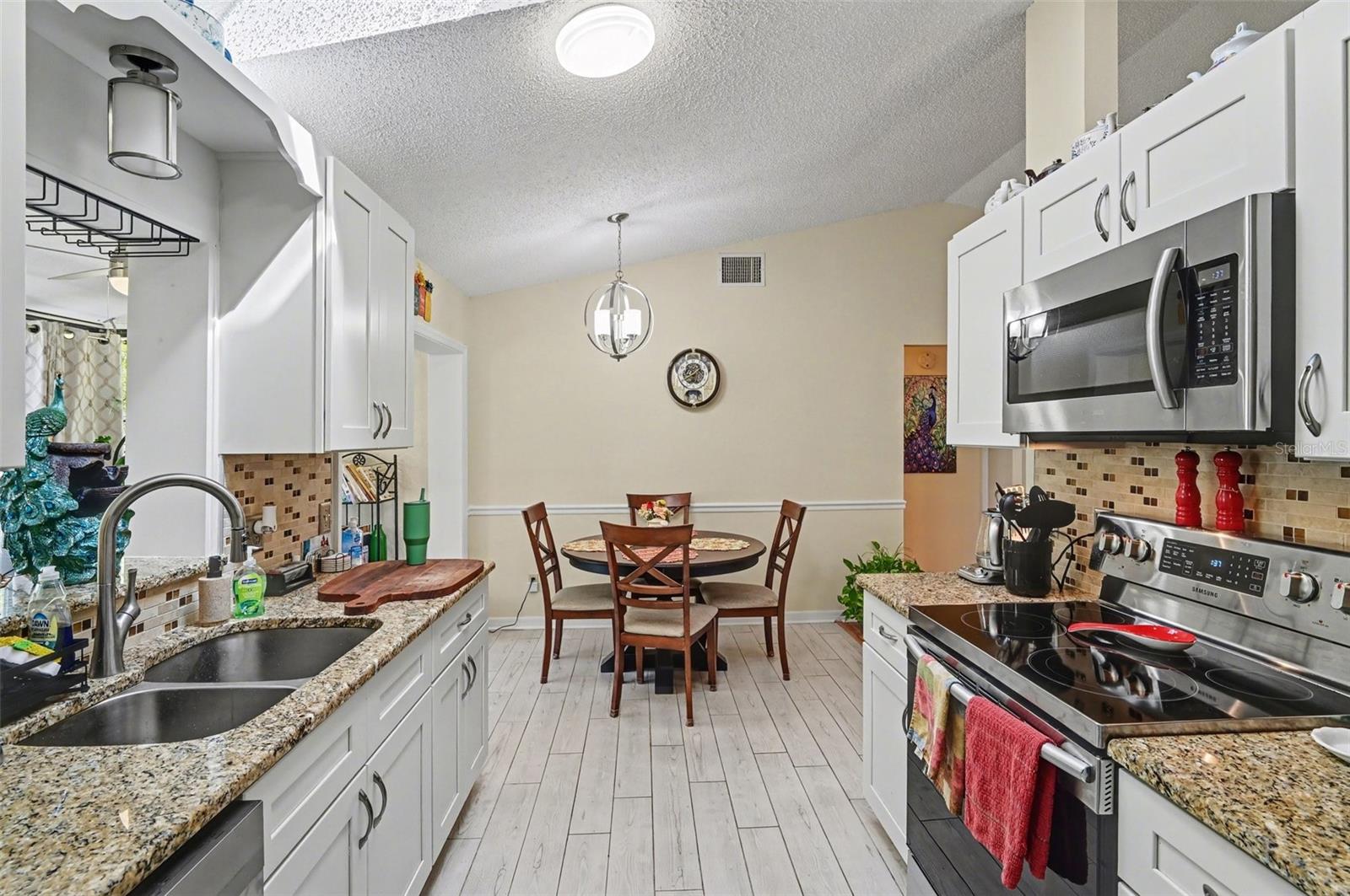 SUMMIT CHASE VILLAS PH 01 - Residential