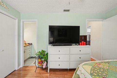 Tiny photo for 12435 Orangewood Circle, Tavares, FL 32778 (MLS # O6386771)