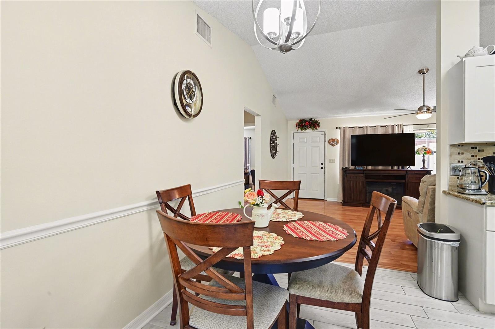 SUMMIT CHASE VILLAS PH 01 - Residential