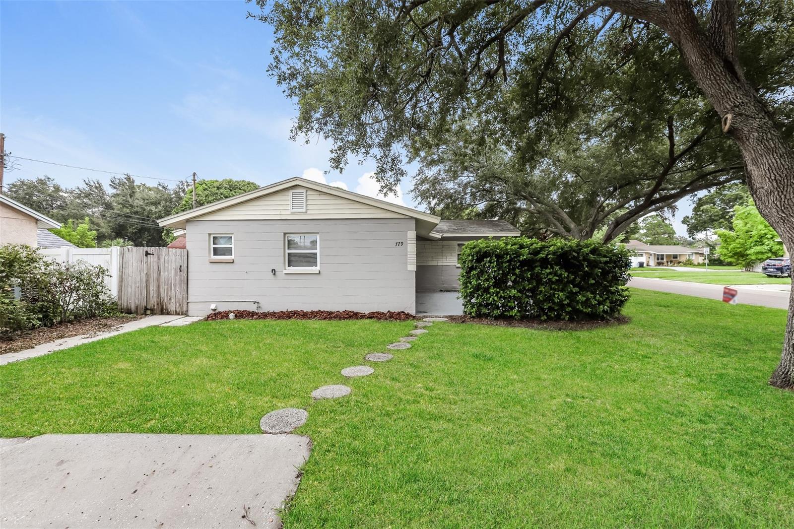 NORTH ST PETERSBURG - Residential Lease