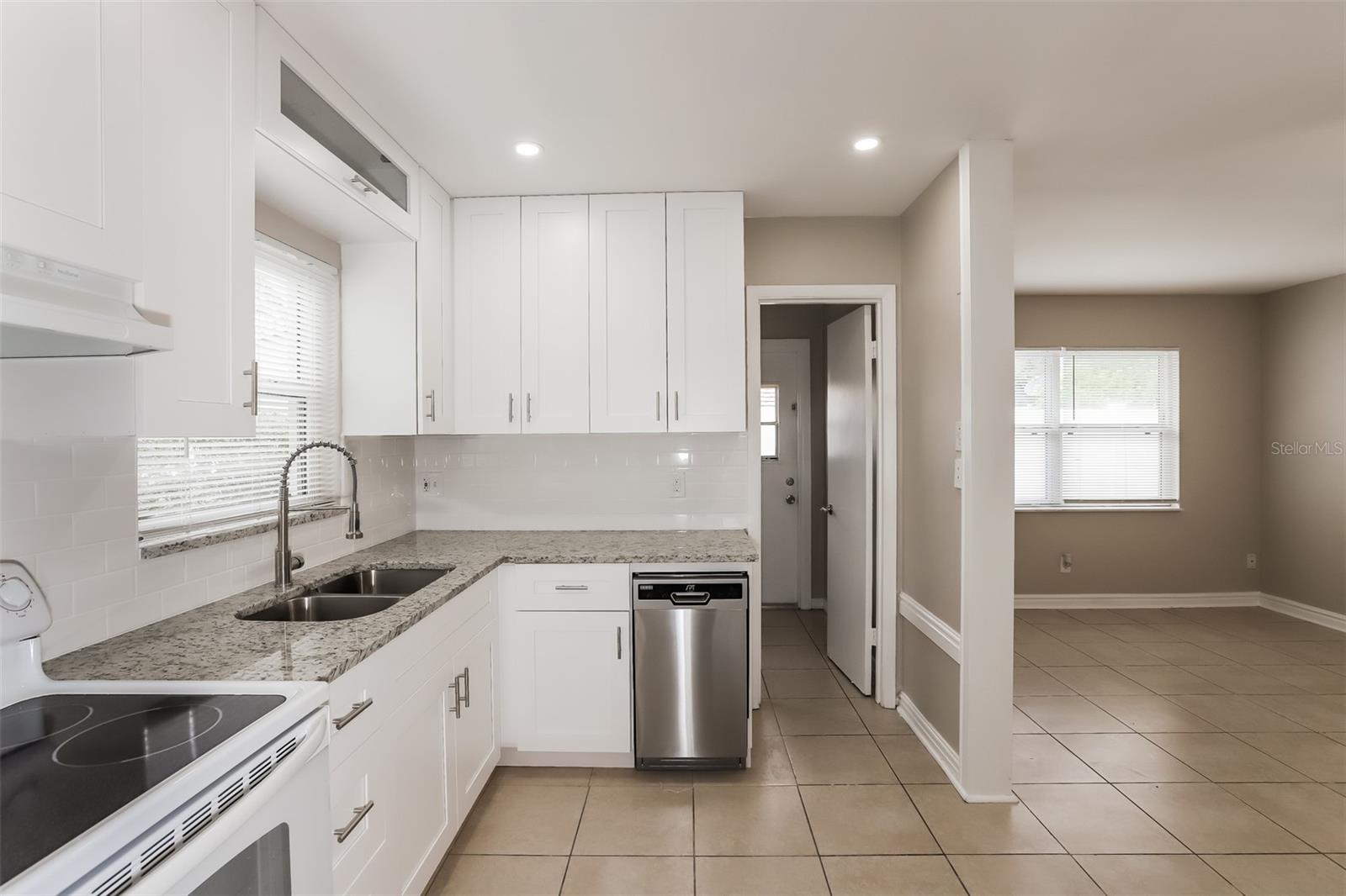 NORTH ST PETERSBURG - Residential Lease