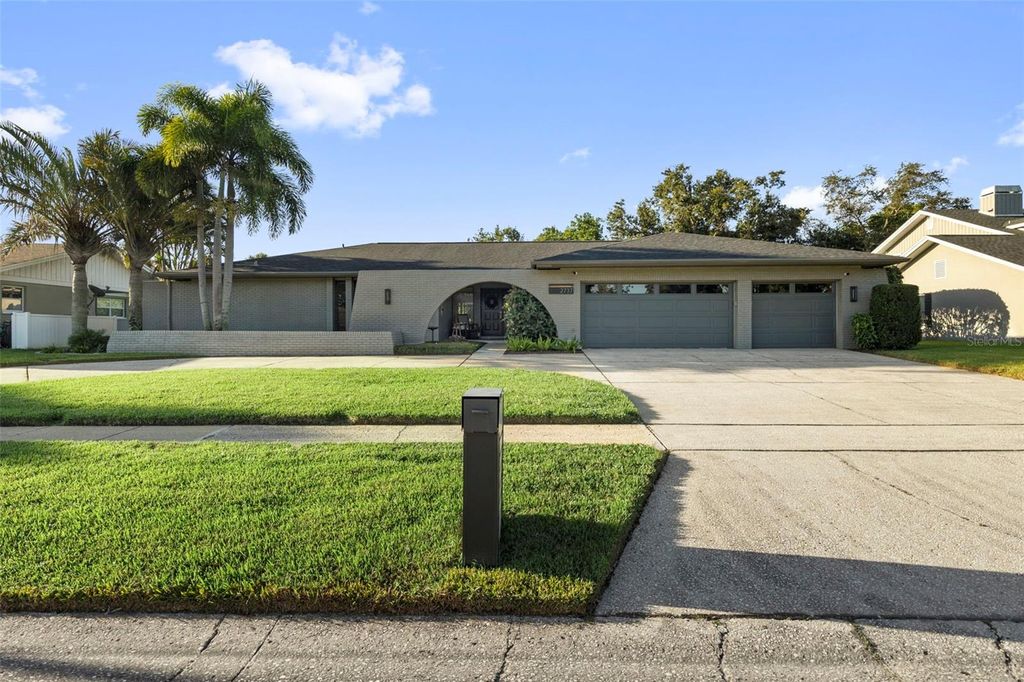 Photo of 2737 Northridge Drive E, Clearwater, FL 33761 (MLS # TB8433373)