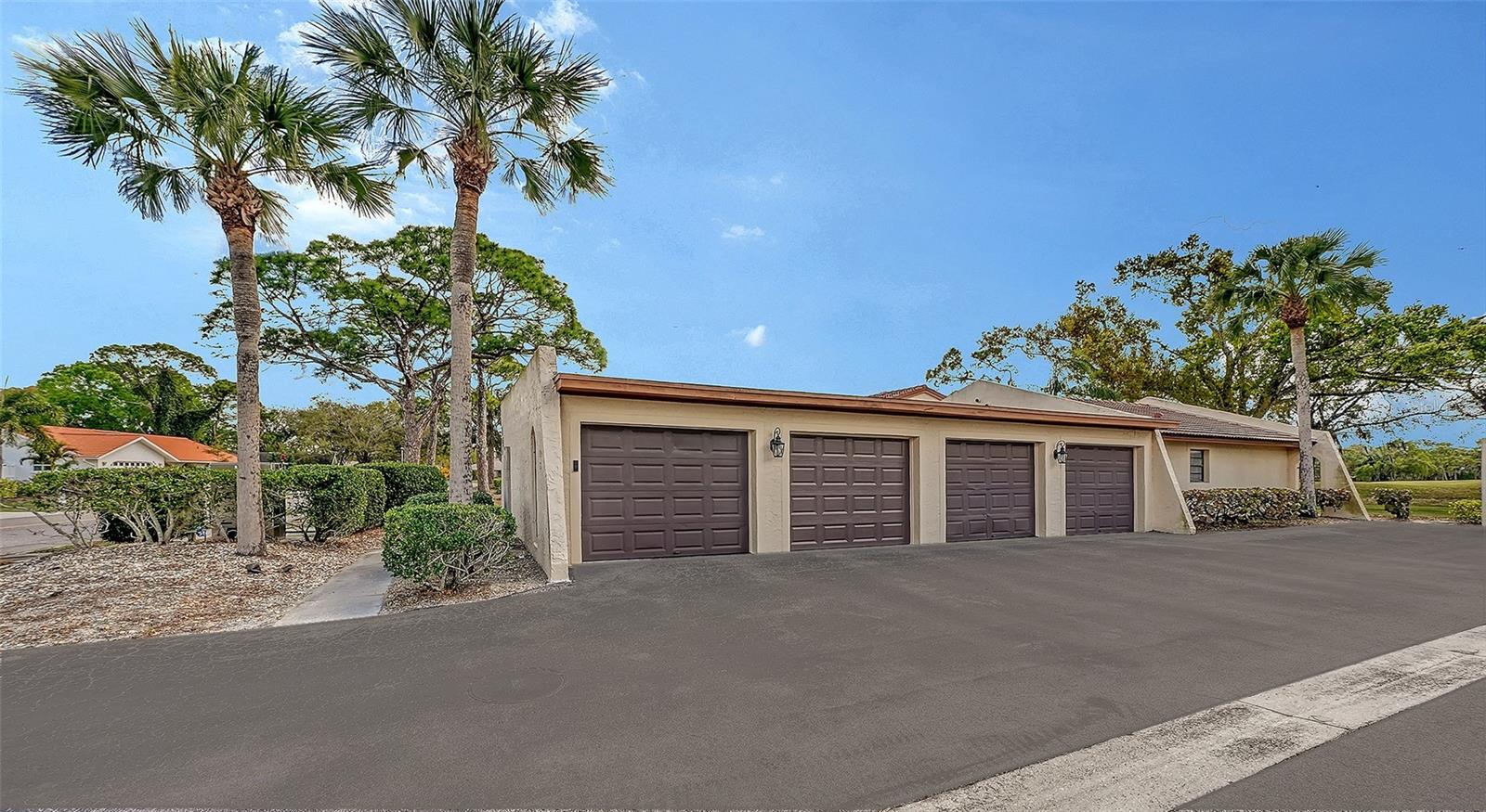 BRIARFIELD - Residential