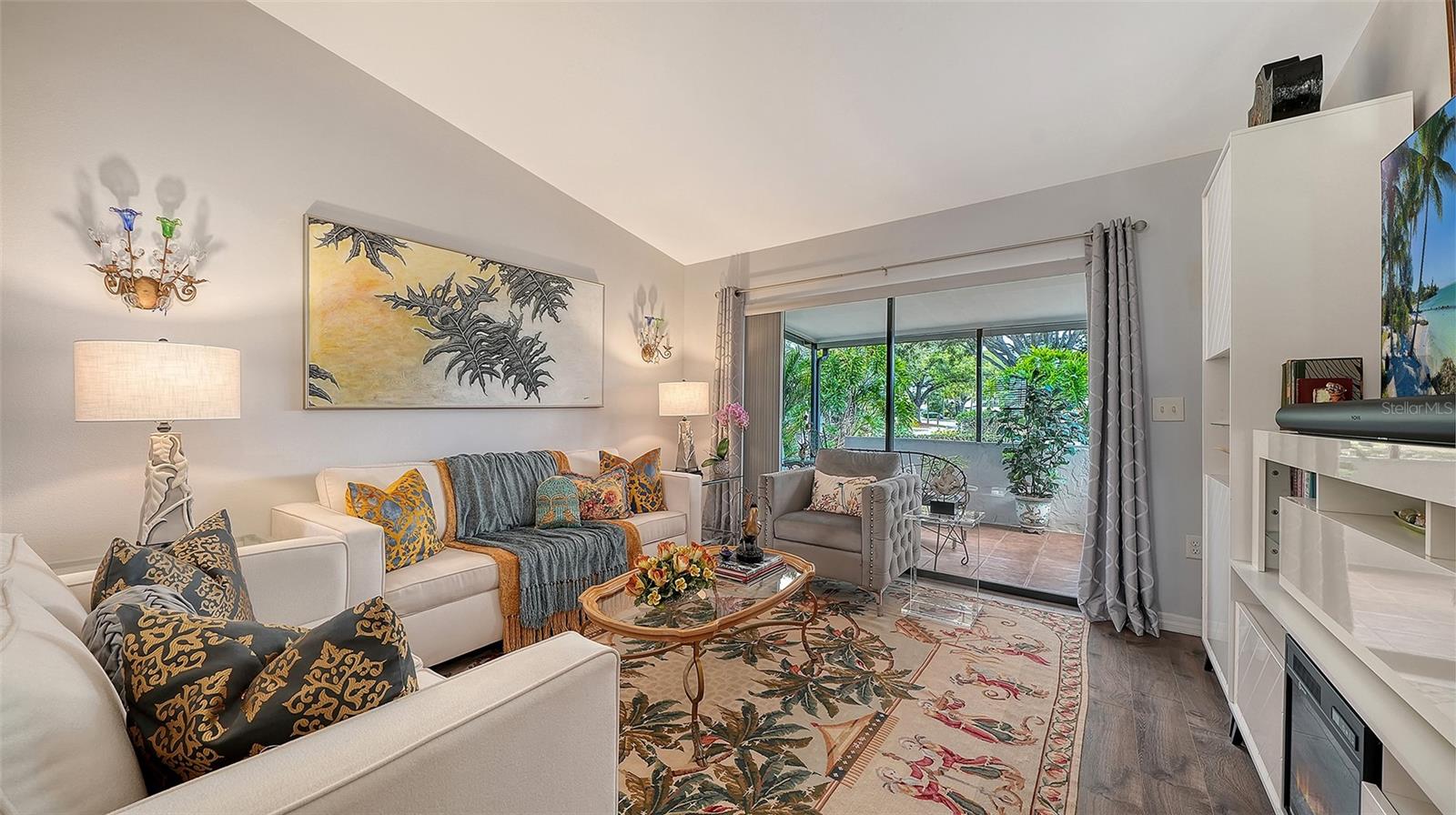 BRIARFIELD - Residential