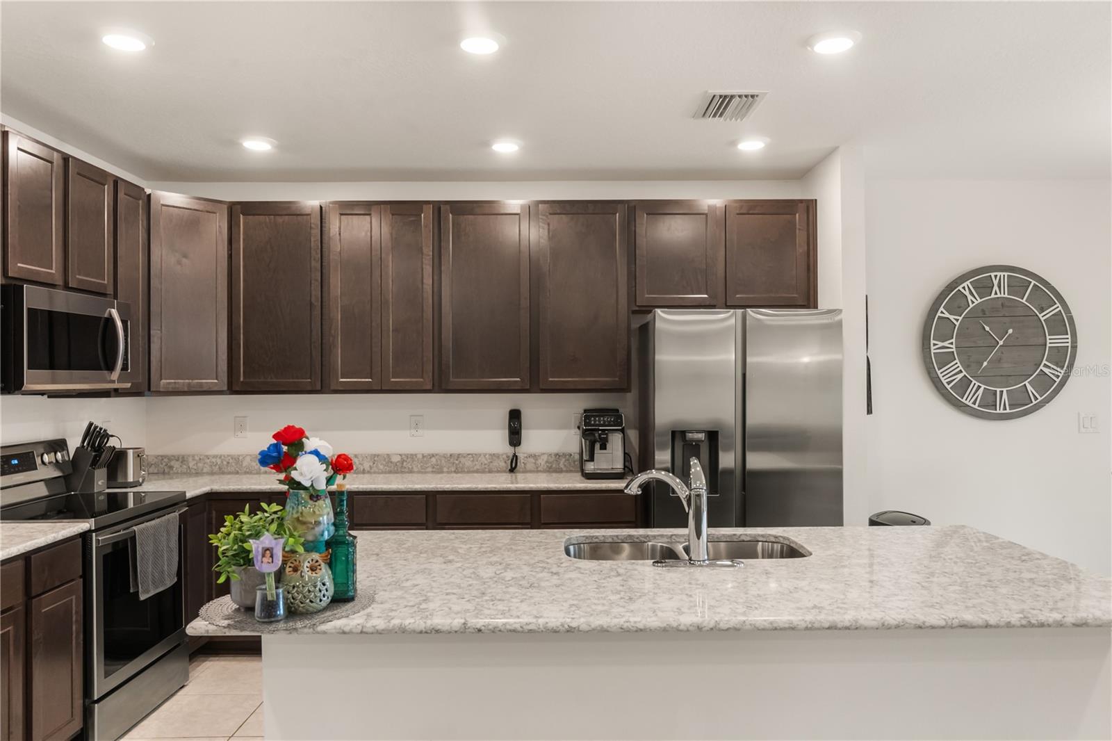 SPRING HILL - Residential