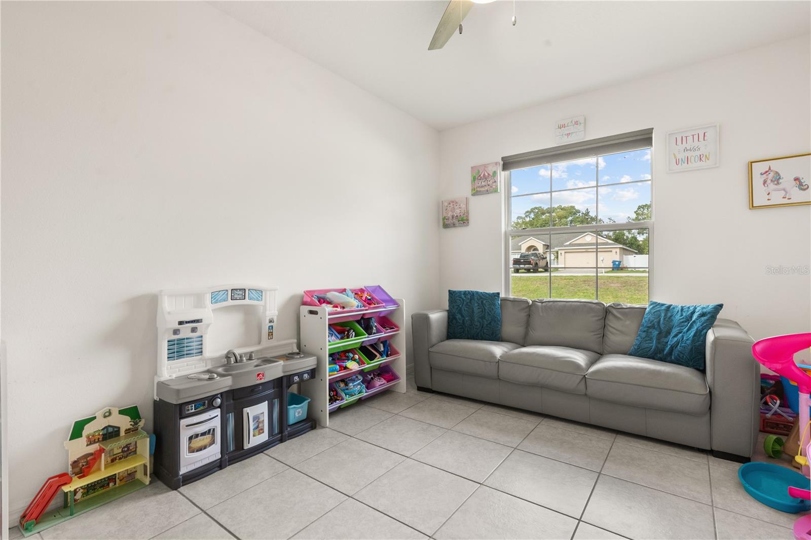 SPRING HILL - Residential