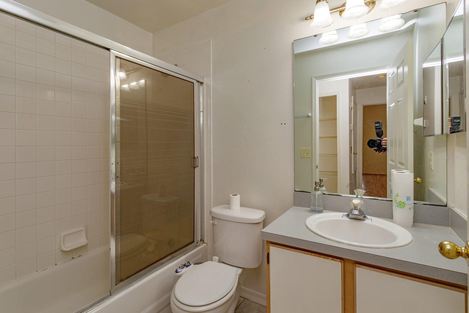 COUNTRY WALK - Residential