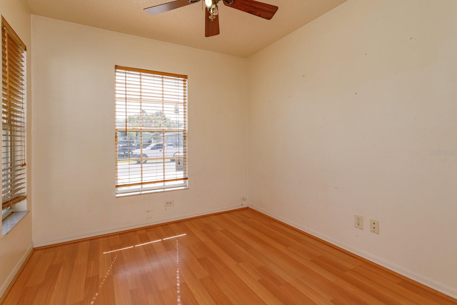 COUNTRY WALK - Residential