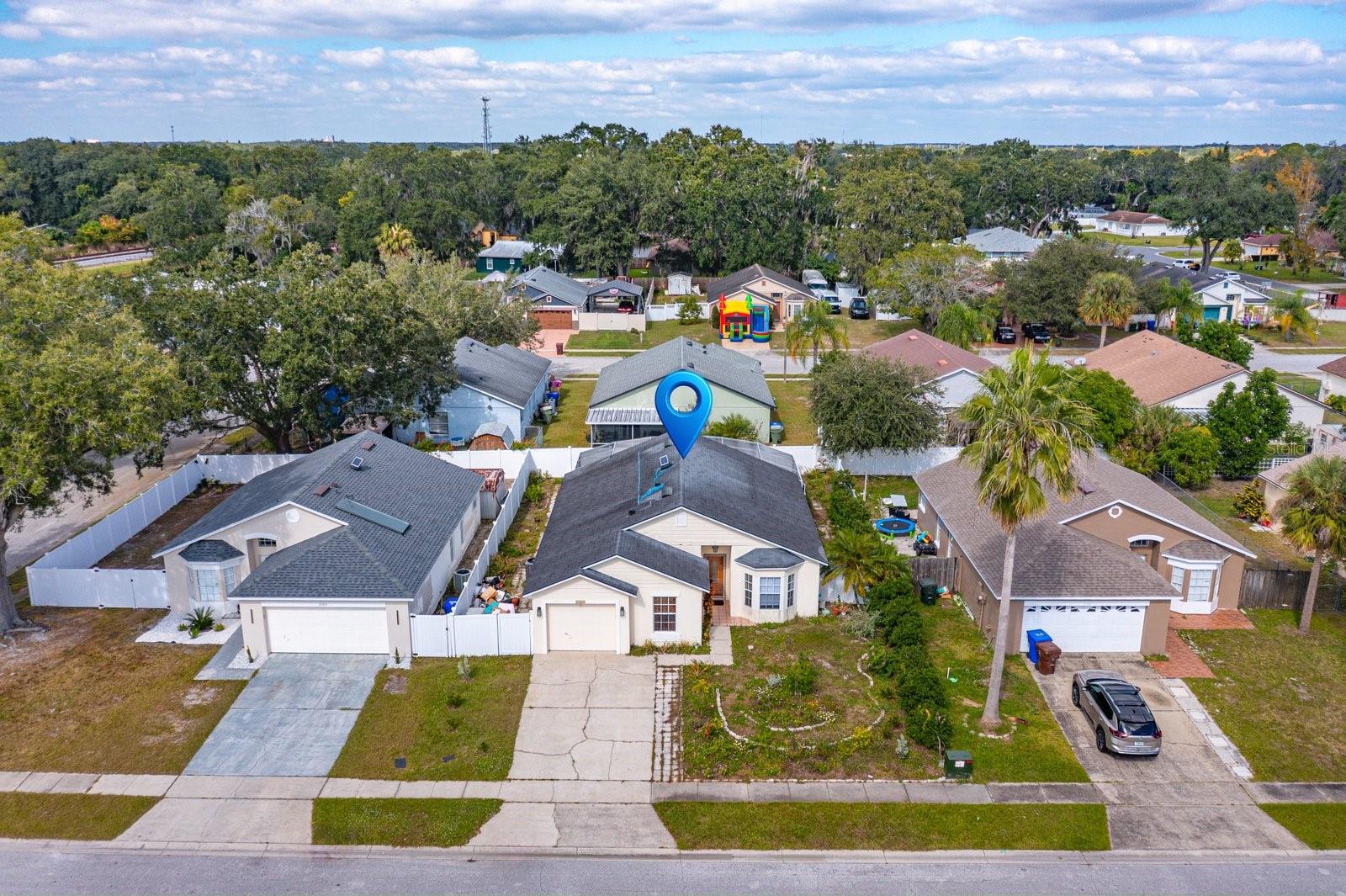 COUNTRY WALK - Residential