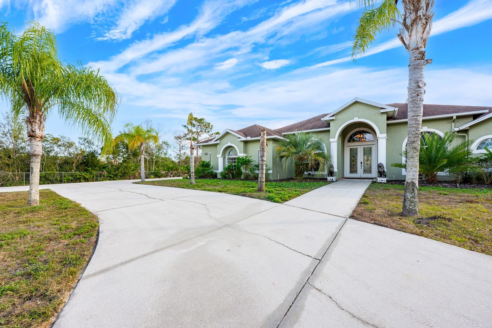 18714 NORTHCLIFF STREET