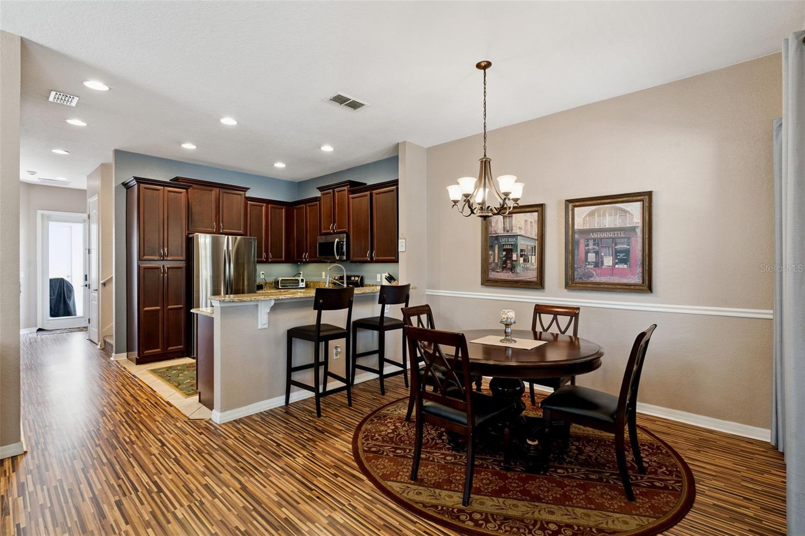 PRESTON SQUARE - Residential