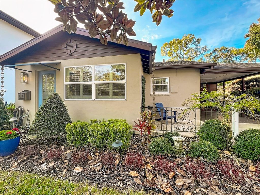 Photo of 910 W Harvard Street, Orlando, FL 32804 (MLS # O6377169)