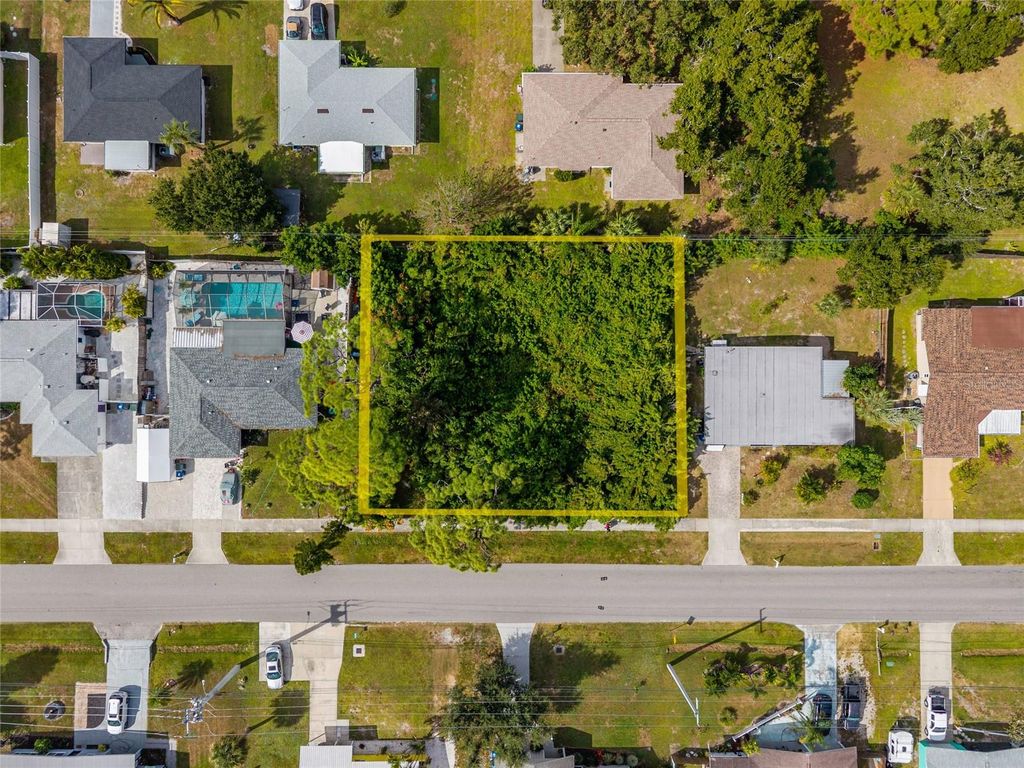 Photo of 31 W Seminole Drive, Venice, FL 34293 (MLS # O6357020)