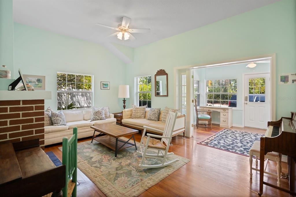 ACREAGE - Residential