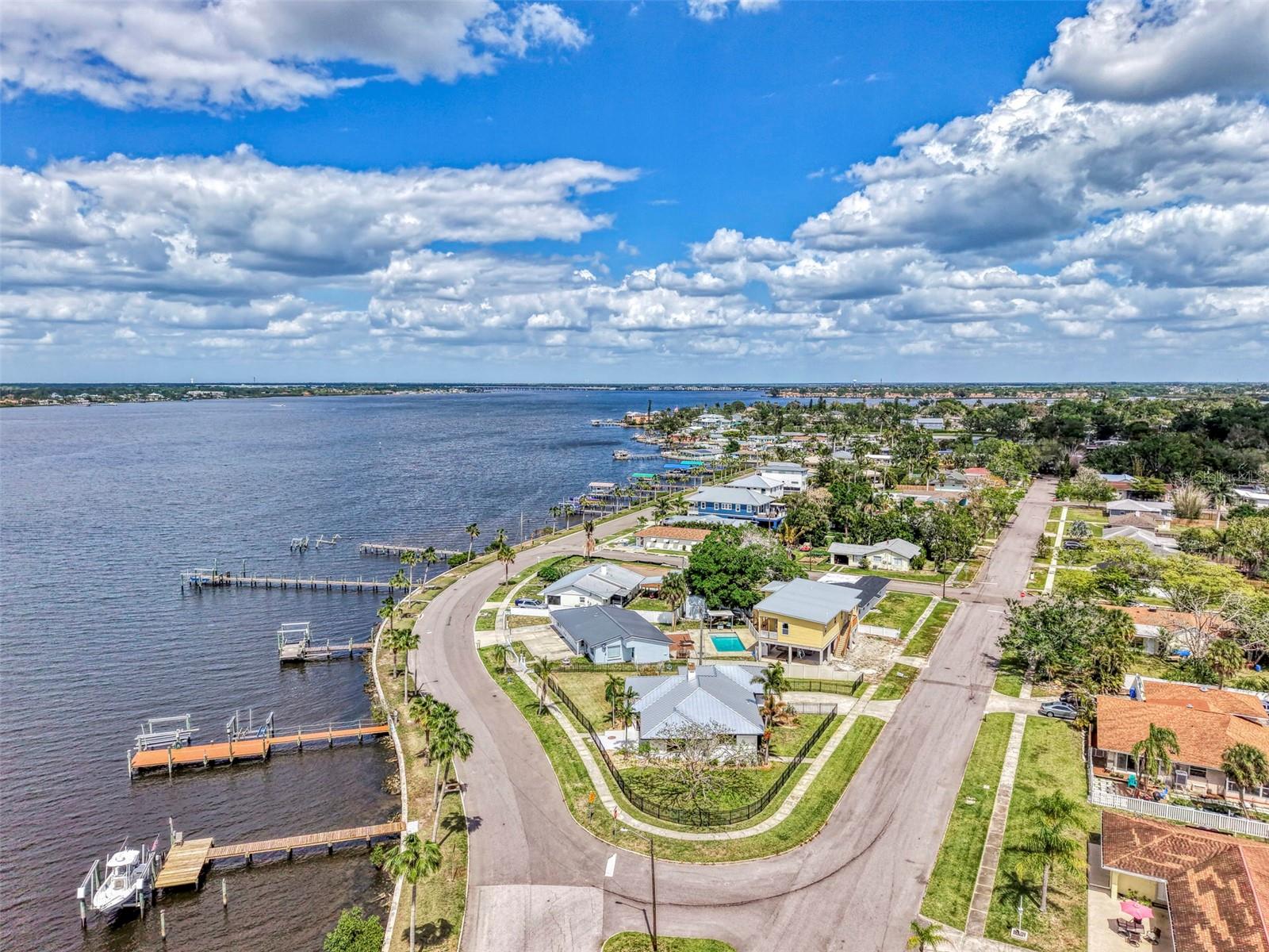 MANATEE GARDENS THIRD SEC - Residential
