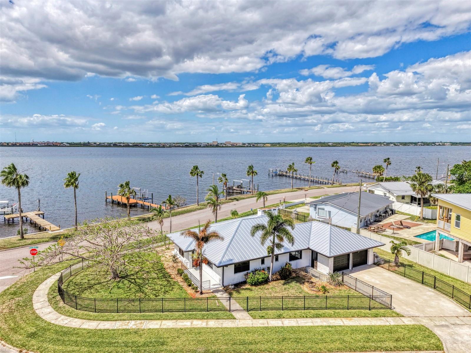 MANATEE GARDENS THIRD SEC - Residential