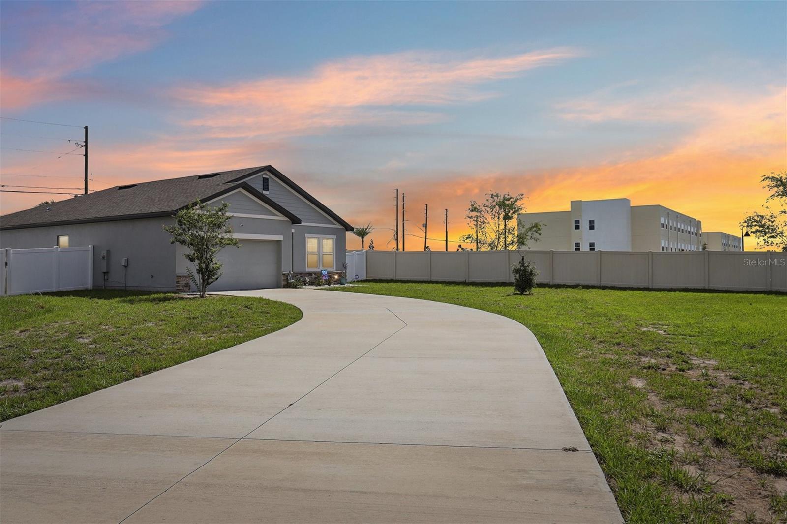 785 ORCHID GROVE BOULEVARD
