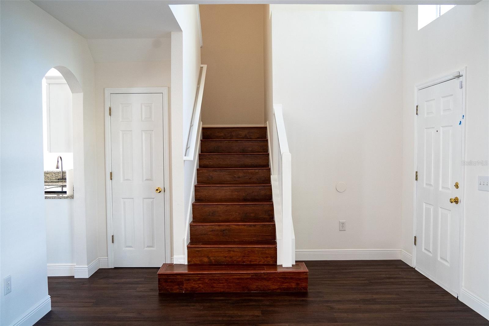 608 BLUEBILL COURT