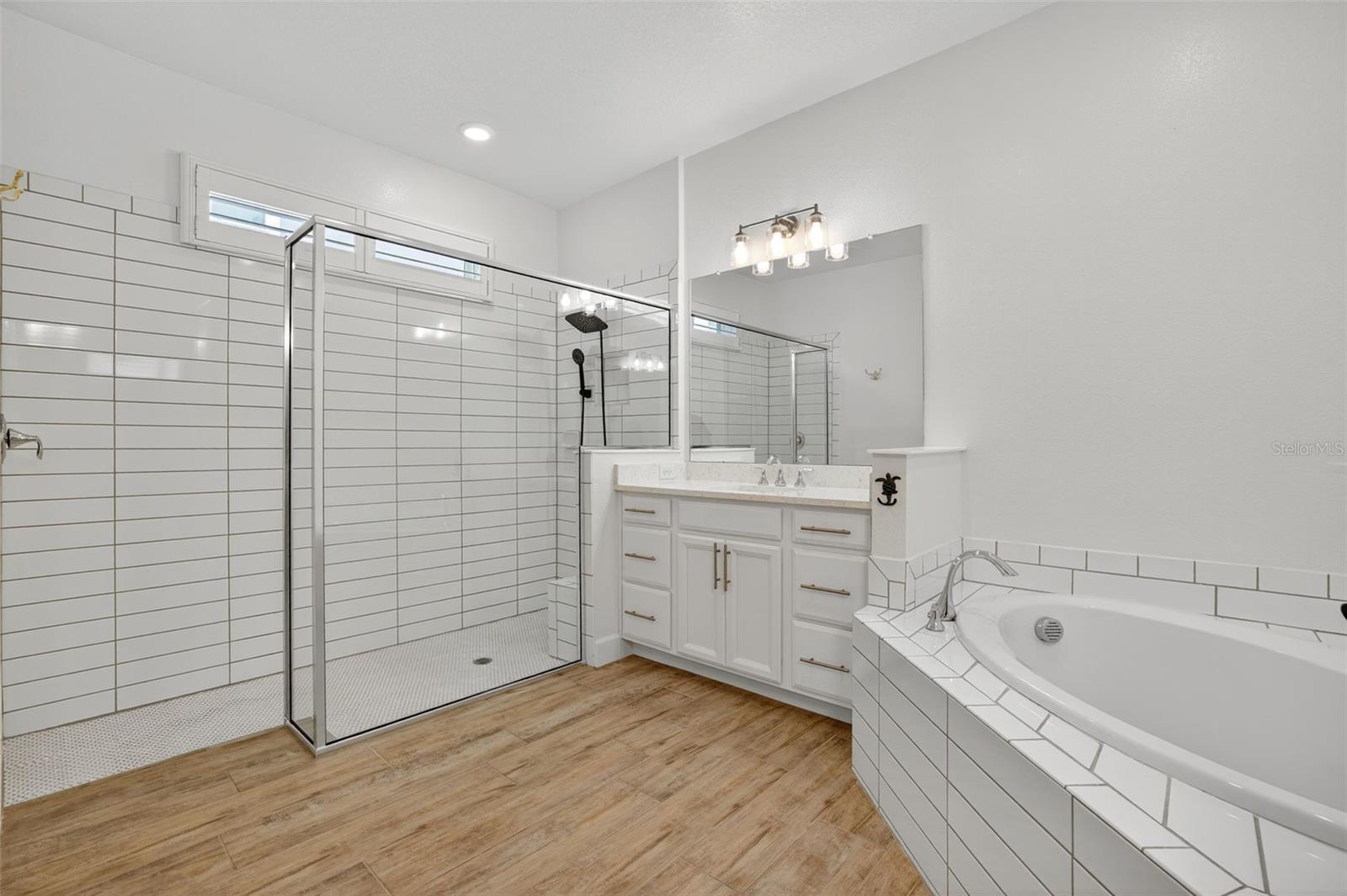 MIRABAY PH 3C-3 - Residential