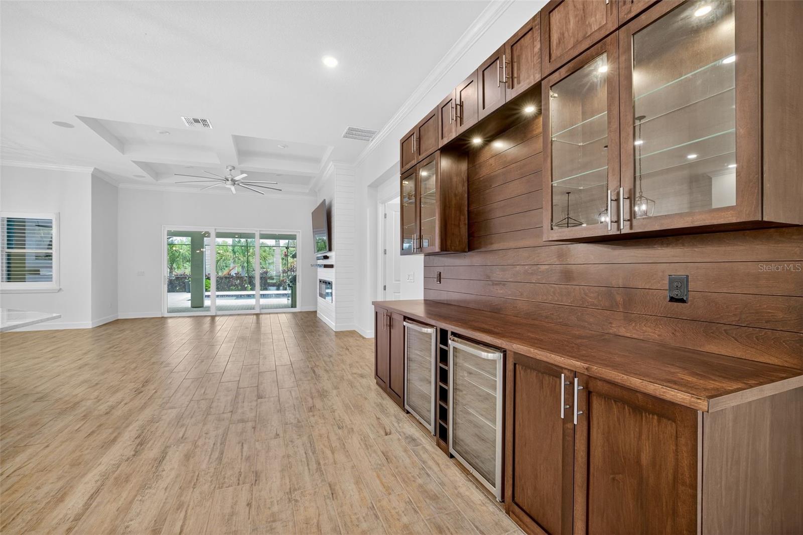 MIRABAY PH 3C-3 - Residential