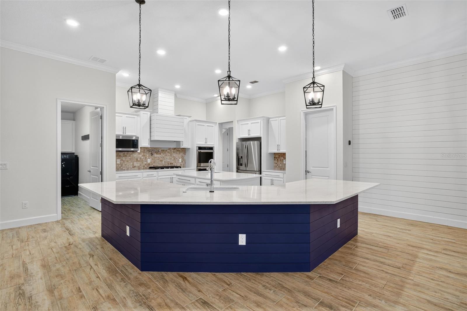 MIRABAY PH 3C-3 - Residential