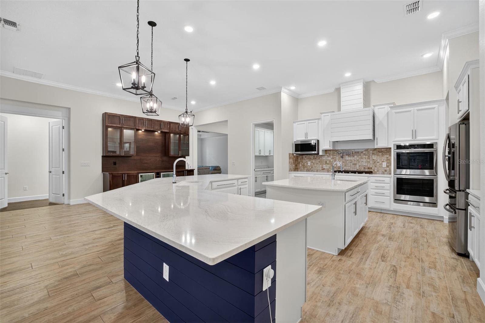 MIRABAY PH 3C-3 - Residential