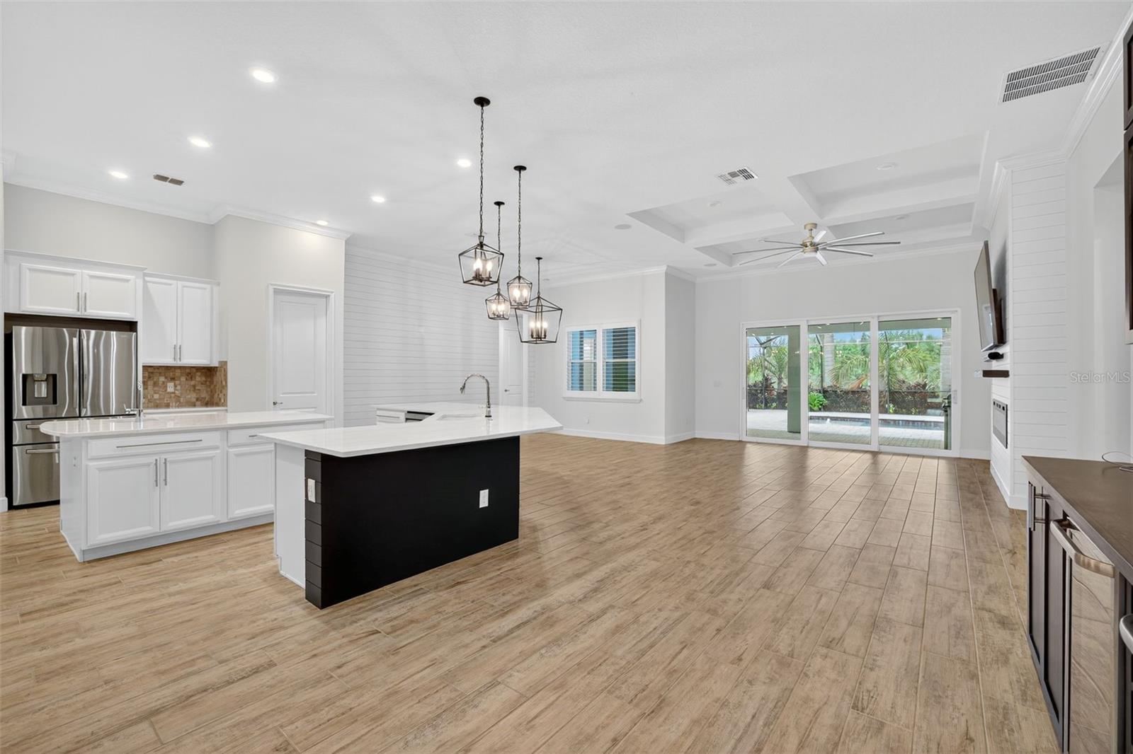 MIRABAY PH 3C-3 - Residential