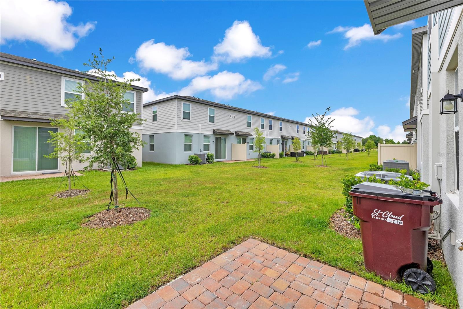 THE MEADOW AT CROSSPRAIRIE - Residential