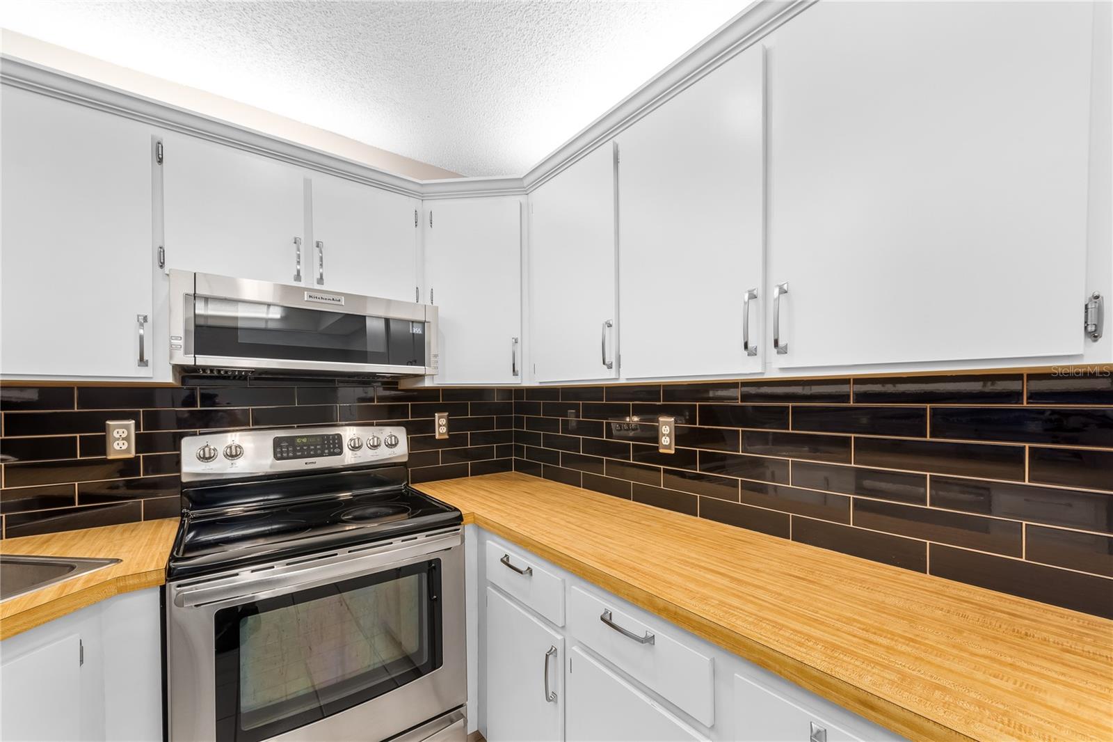 PINE RIDGE AT LAKE TARPON VILLAGE - Residential Lease