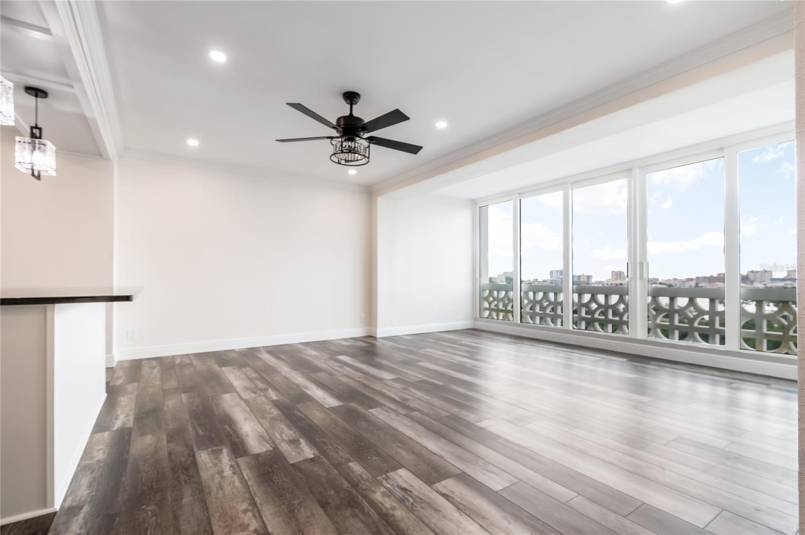 HORIZON HOUSE CO-OP - Residential