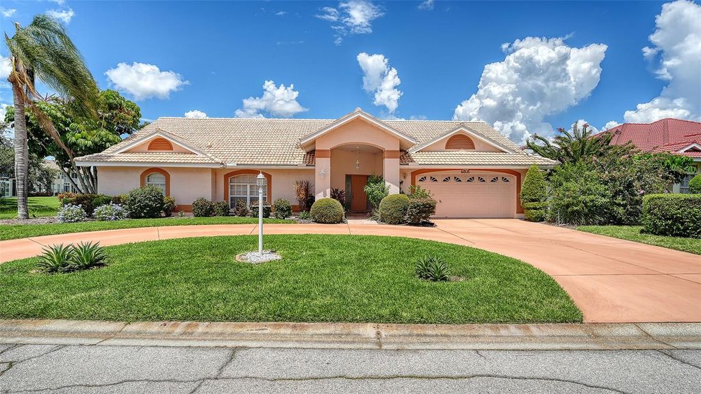 Photo of 6803 Drewrys Bluff, Bradenton, FL 34203 (MLS # A4667205)