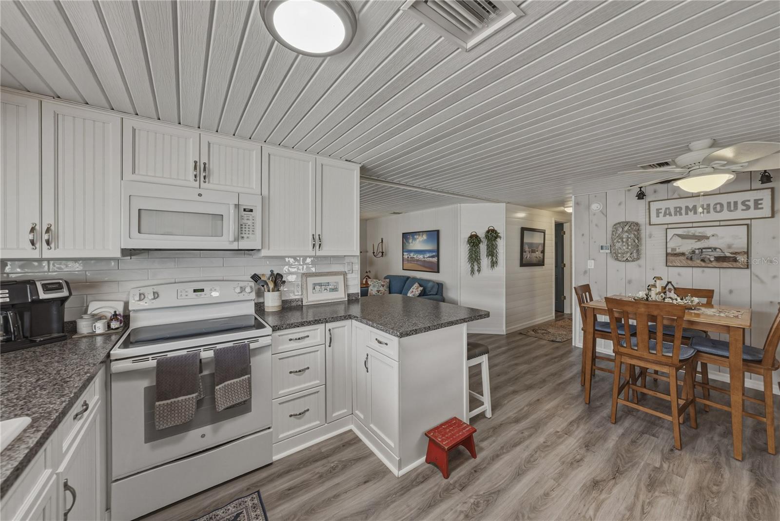 SPANISH TRAILS VILLAGE CONDO - Residential