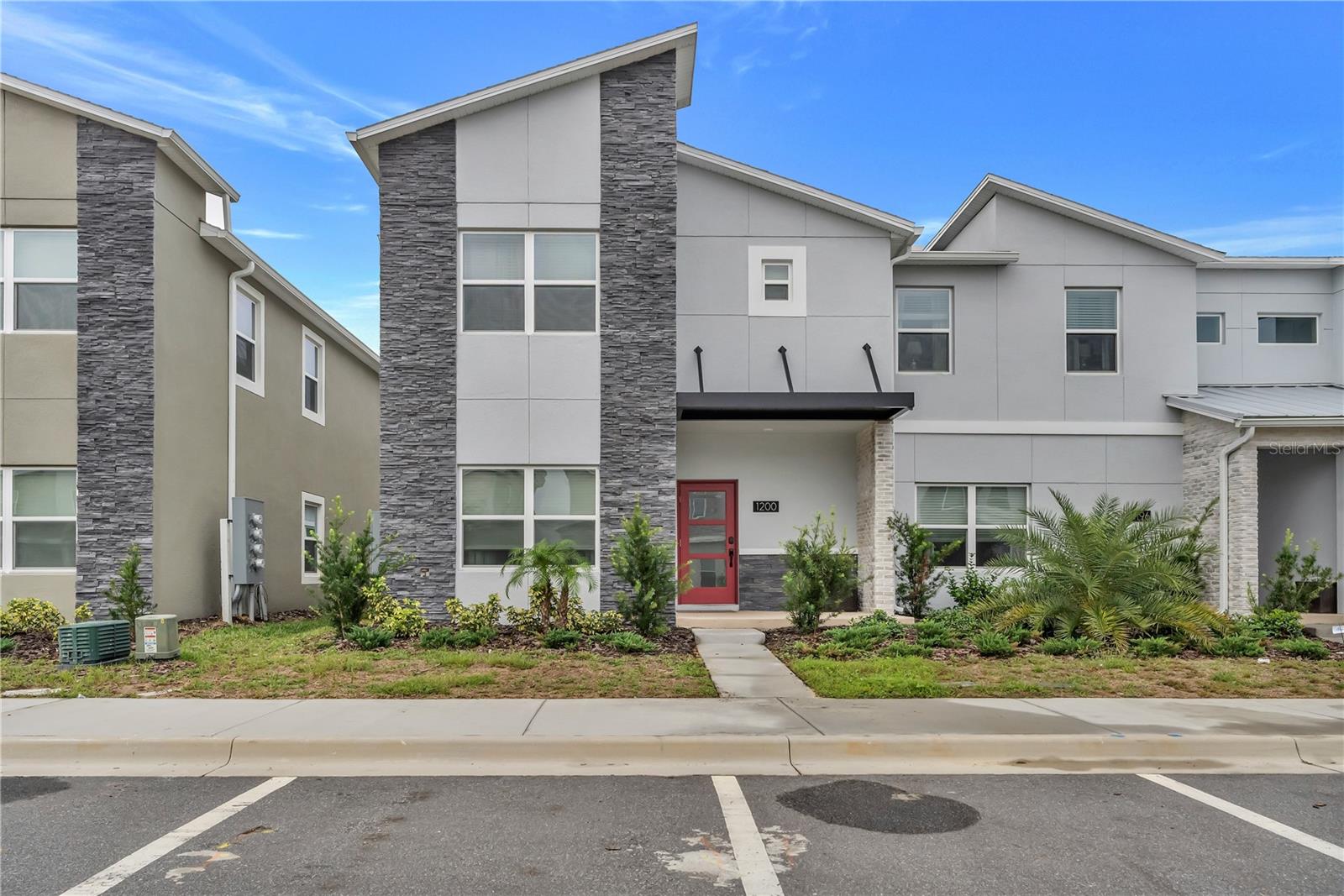 STONEYBROOK SOUTH NORTH PCL-PH - Residential Lease