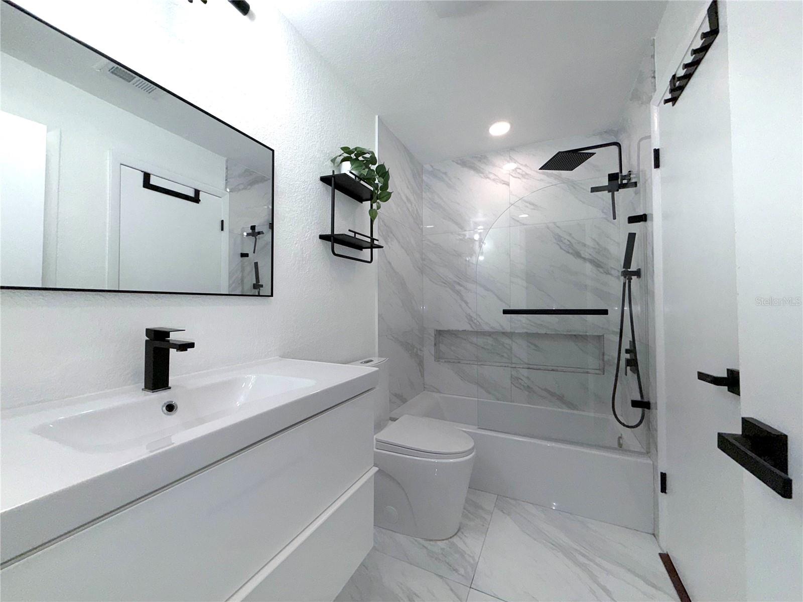 EASTWOOD SHORES TWNHMS - Residential