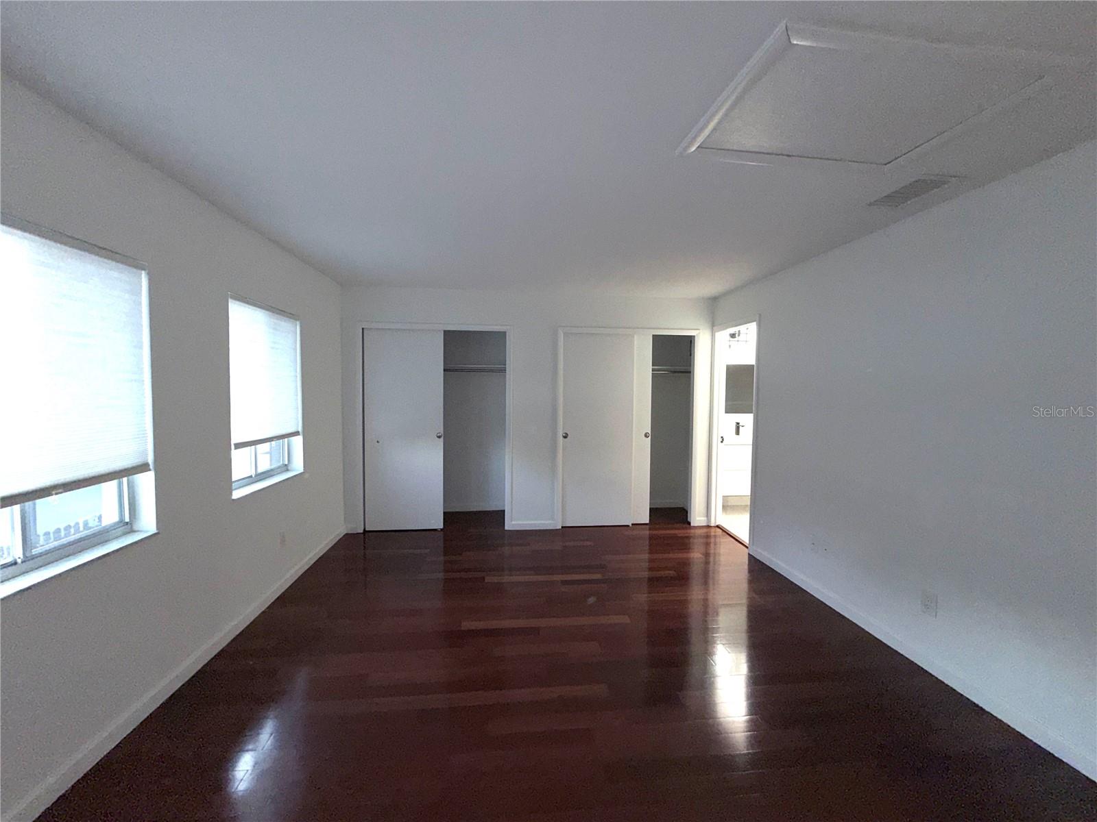 EASTWOOD SHORES TWNHMS - Residential