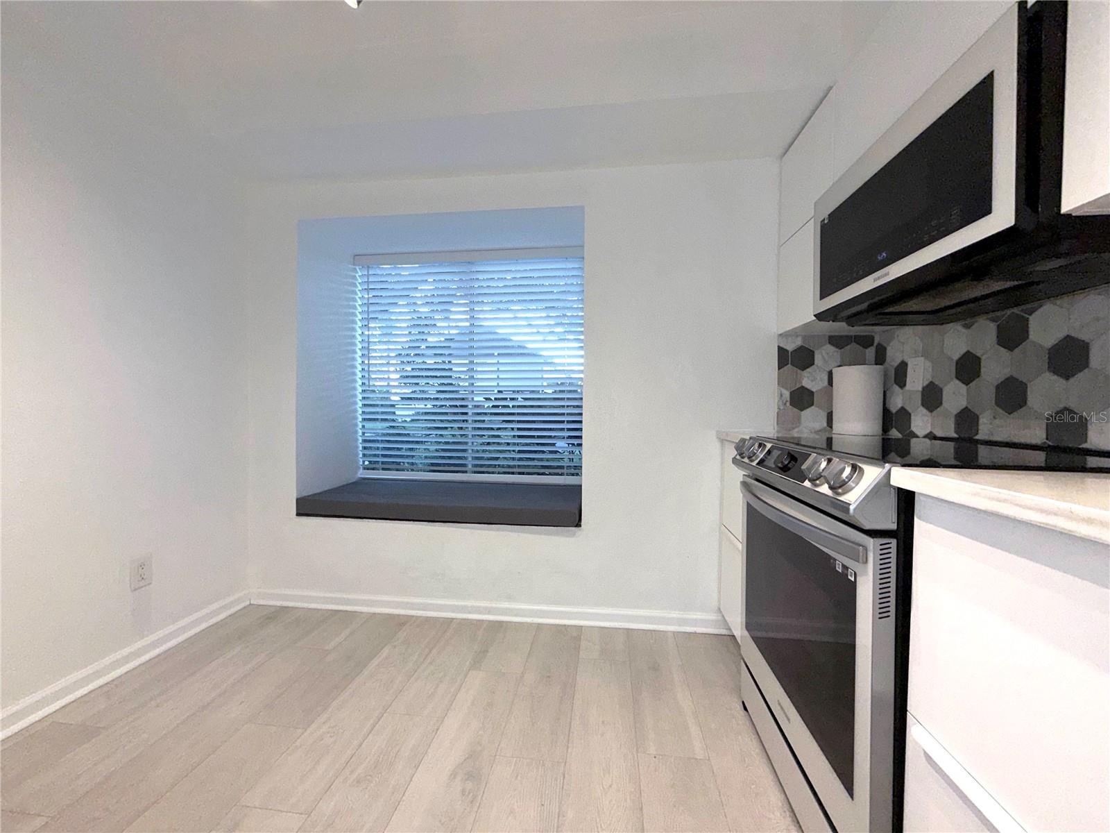 EASTWOOD SHORES TWNHMS - Residential