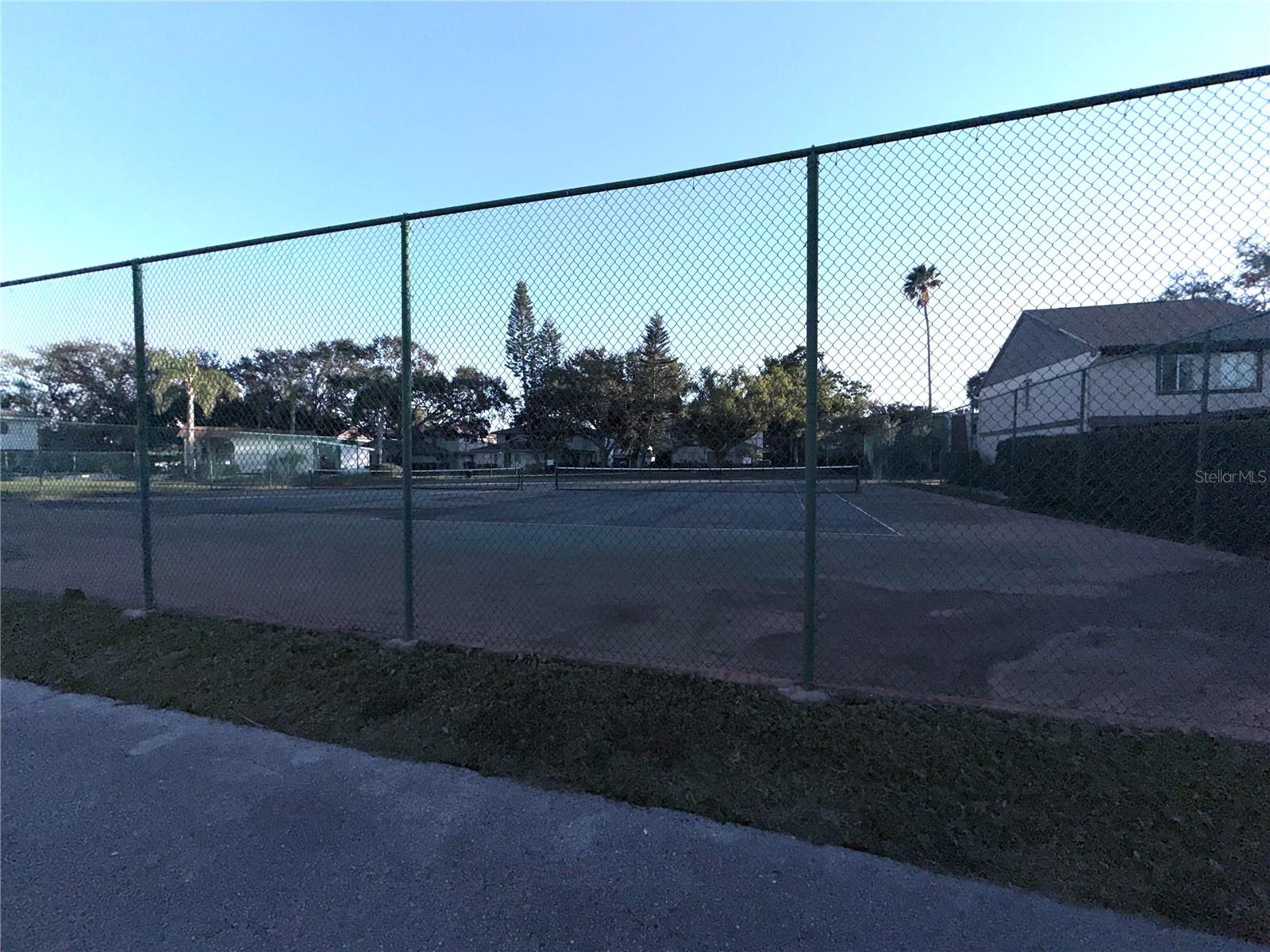 EASTWOOD SHORES TWNHMS - Residential