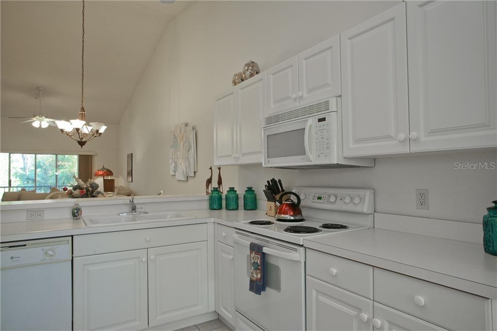 VERANDA 5 AT HERITAGE OAKS - Residential Lease