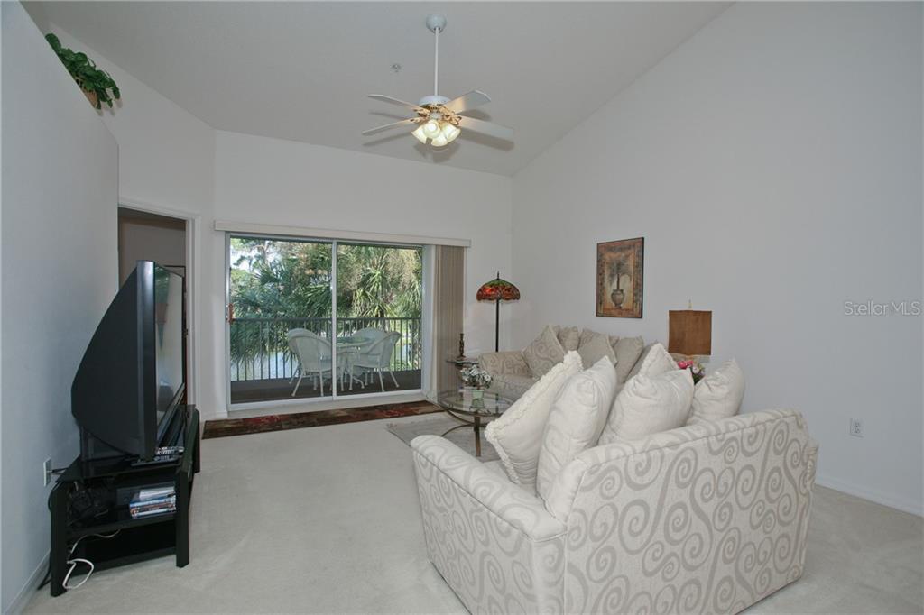 VERANDA 5 AT HERITAGE OAKS - Residential Lease
